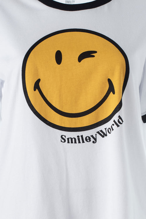 Card slide image -  PIJAMA DE SMILEY AMARILLA Y BLANCA DE PANTALÓN CORTO PARA MUJER