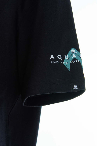 CAMISETA DE AQUAMAN REGULAR FIT PARA HOMBRE