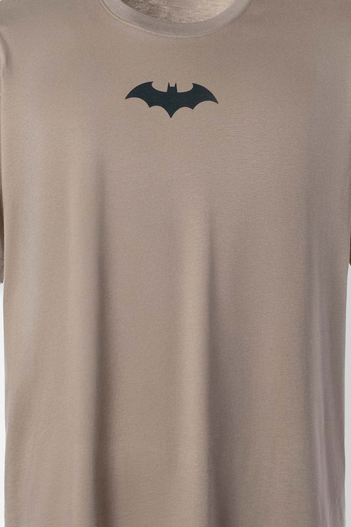 Card slide image -  CAMISETA DE BATMAN GRIS TAUPE MANGA CORTA PARA HOMBRE