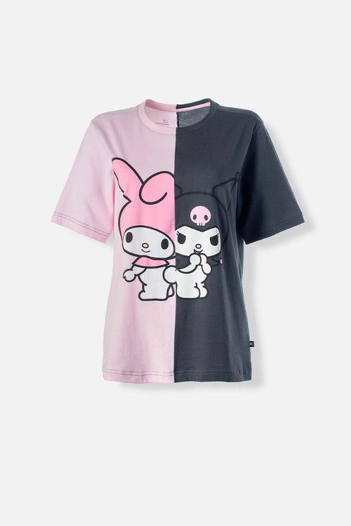 Card slide image -  CAMISETA DE MY MELODY & KUROMI ROSADA Y GRIS ESTAMPADA EN FRENTE PARA MUJER