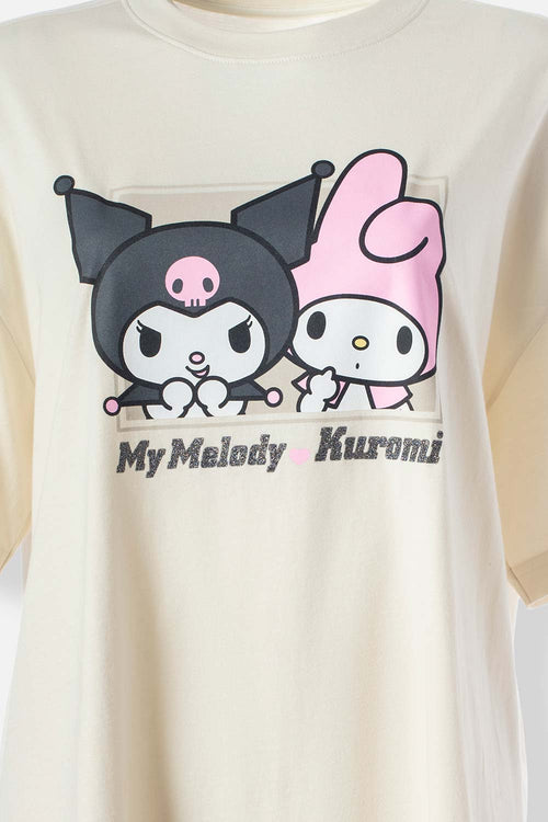 Card slide image -  CAMISETA DE MY MELODY & KUROMI MARFIL OSCURO MANGA CORTA PARA MUJER