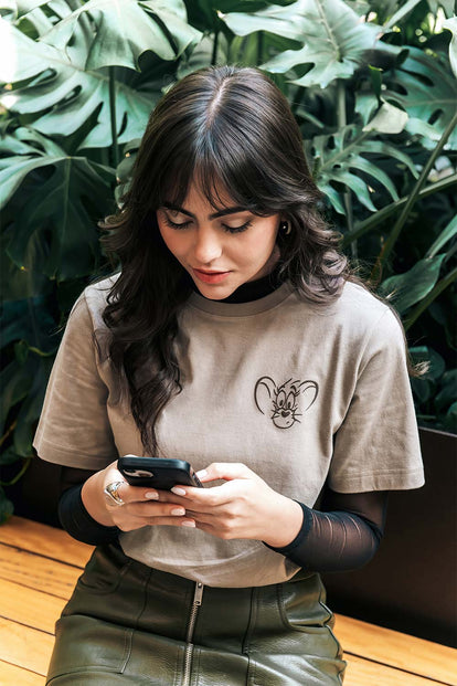  CAMISETA DE TOM Y JERRY REGULAR FIT PARA MUJER