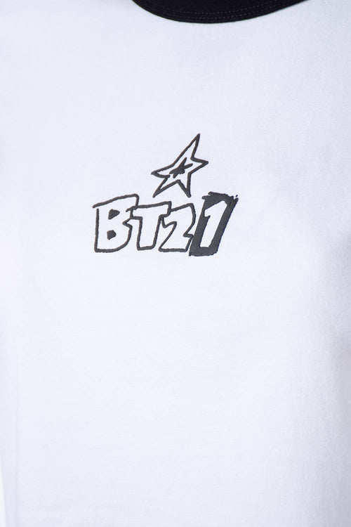 CAMISETA DE BT21 CROP TOP FIT PARA MUJER