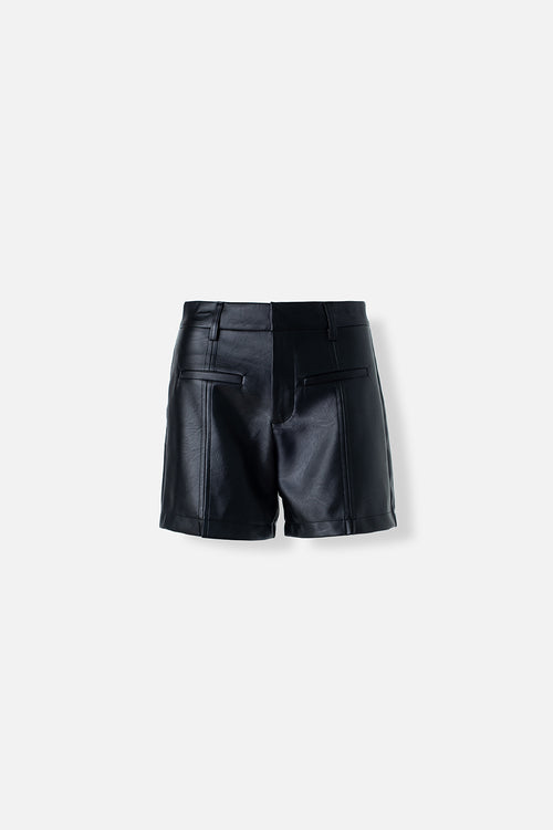 SHORT DE MOVIES NEGRO TIPO CUERO PARA MUJER