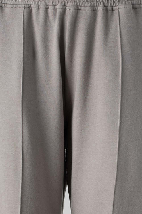 JOGGER DE MOVIES CON BOLSILLOS TAUPE PARA MUJER